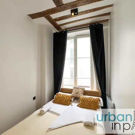 Urban Flat 108 - Classic Parisian 4 Bdr Flat