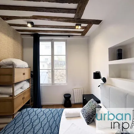 Apartman Urban Flat 108 - Classic Parisian 4 Bdr Flat