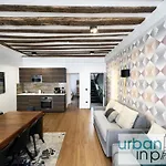 Urban Flat 108 - Classic Parisian 4 Bdr Flat