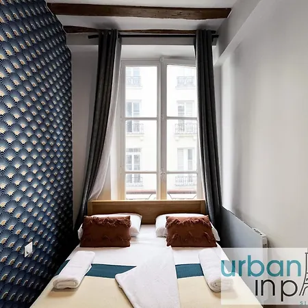 Апартаменты Urban Flat 108 - Classic Parisian 4 Bdr Flat *