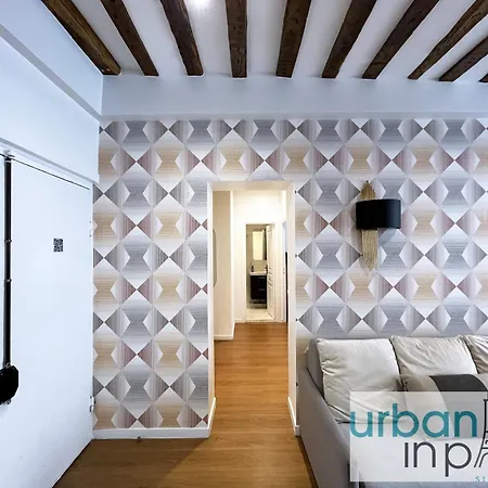 Urban Flat 108 - Classic Parisian 4 Bdr Flat Apartment Paris