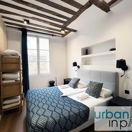 Urban Flat 108 - Classic Parisian 4 Bdr Flat Lägenhet