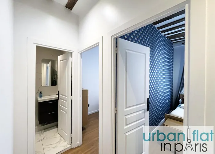 Urban Flat 108 - Classic Parisian 4 Bdr Flat