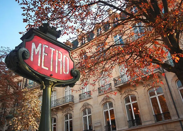 Urban Flat 108 - Classic Parisian 4 Bdr Flat Apartment *